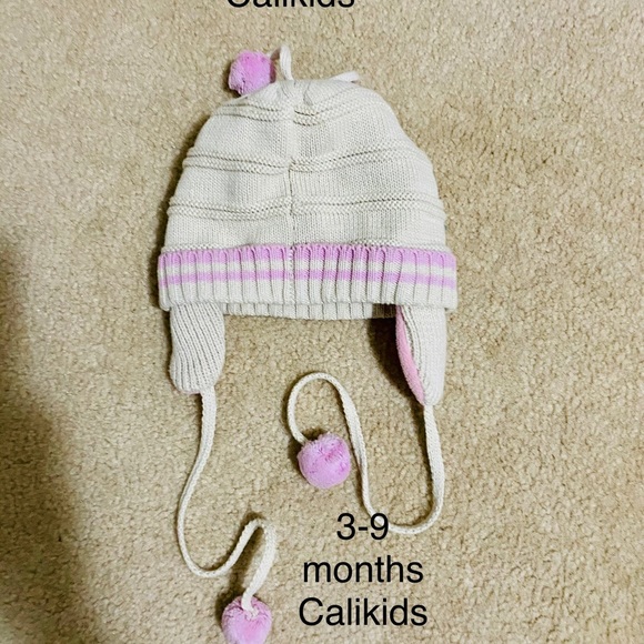 LOT branded Toddler Winter hats - Picture 3 of 4